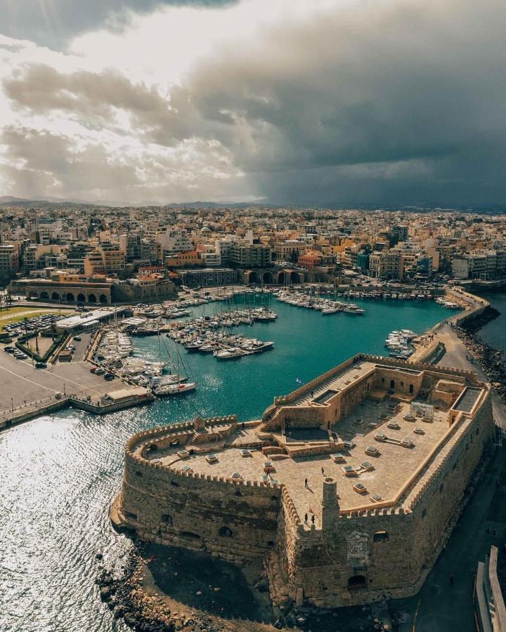 Minos By Agora Luxury Apartments In The Heart Of Heraklion Bagian luar foto